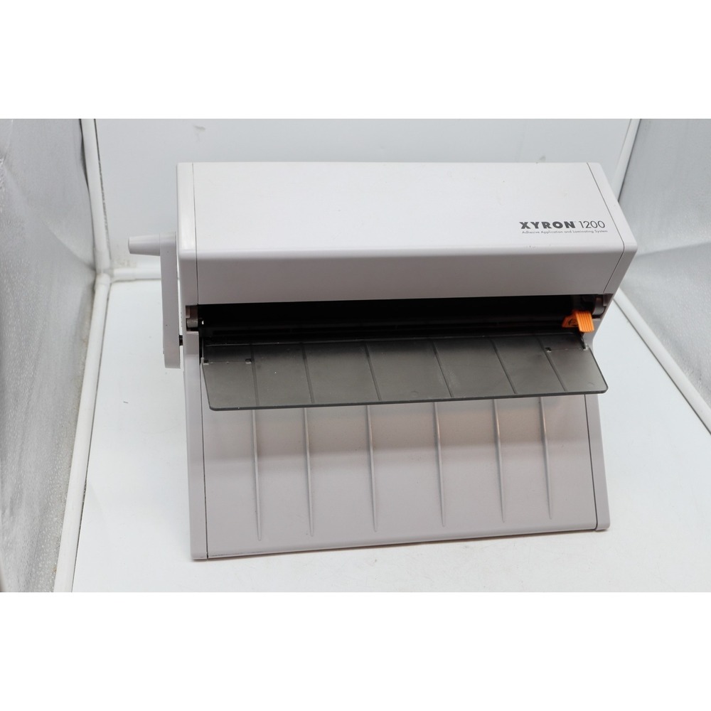 Xyron 1200 Hand Crank Cold Laminator Machine | 4 Refill Cartridges | WORKS GREAT - Picture 11 of 16